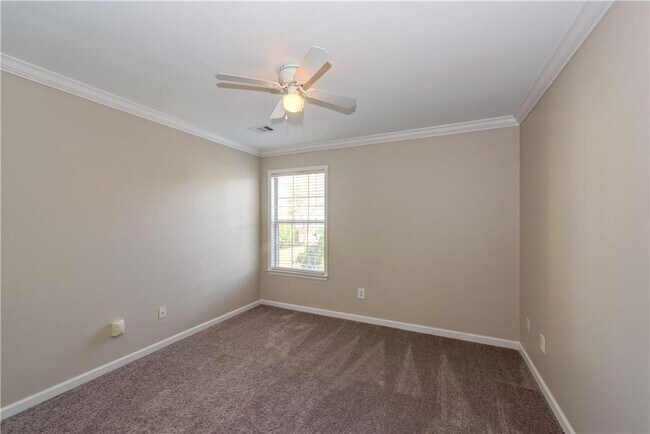 Building Photo - 2020 Chelton Way SE