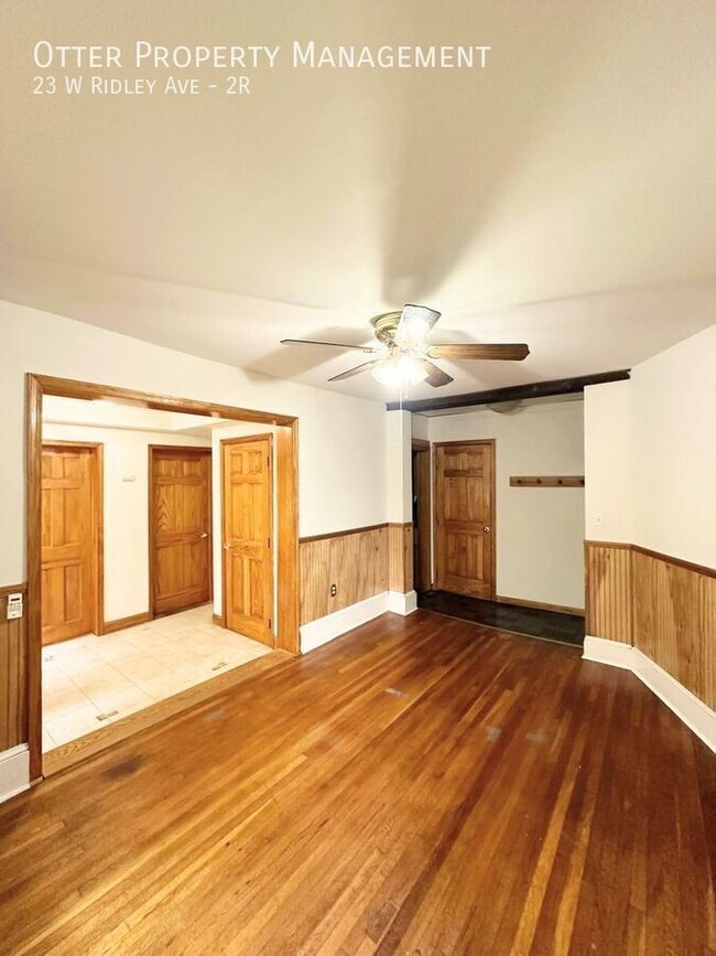 Building Photo - Lovely, Sun Drenched 3BR/1BA Ridley Park Apt