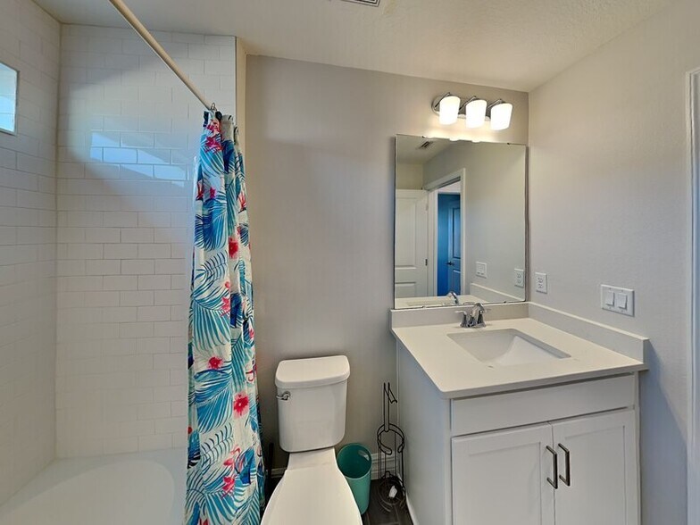 Building Photo - 1103 Silo Dr