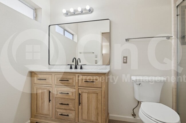 Building Photo - 9300 E Kalil Dr