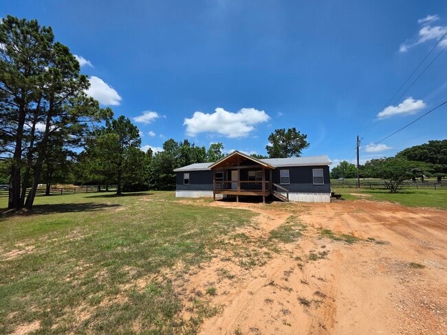 Building Photo - 12121 Old County Rd