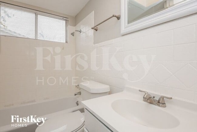 Building Photo - 3500 Coronado Ct