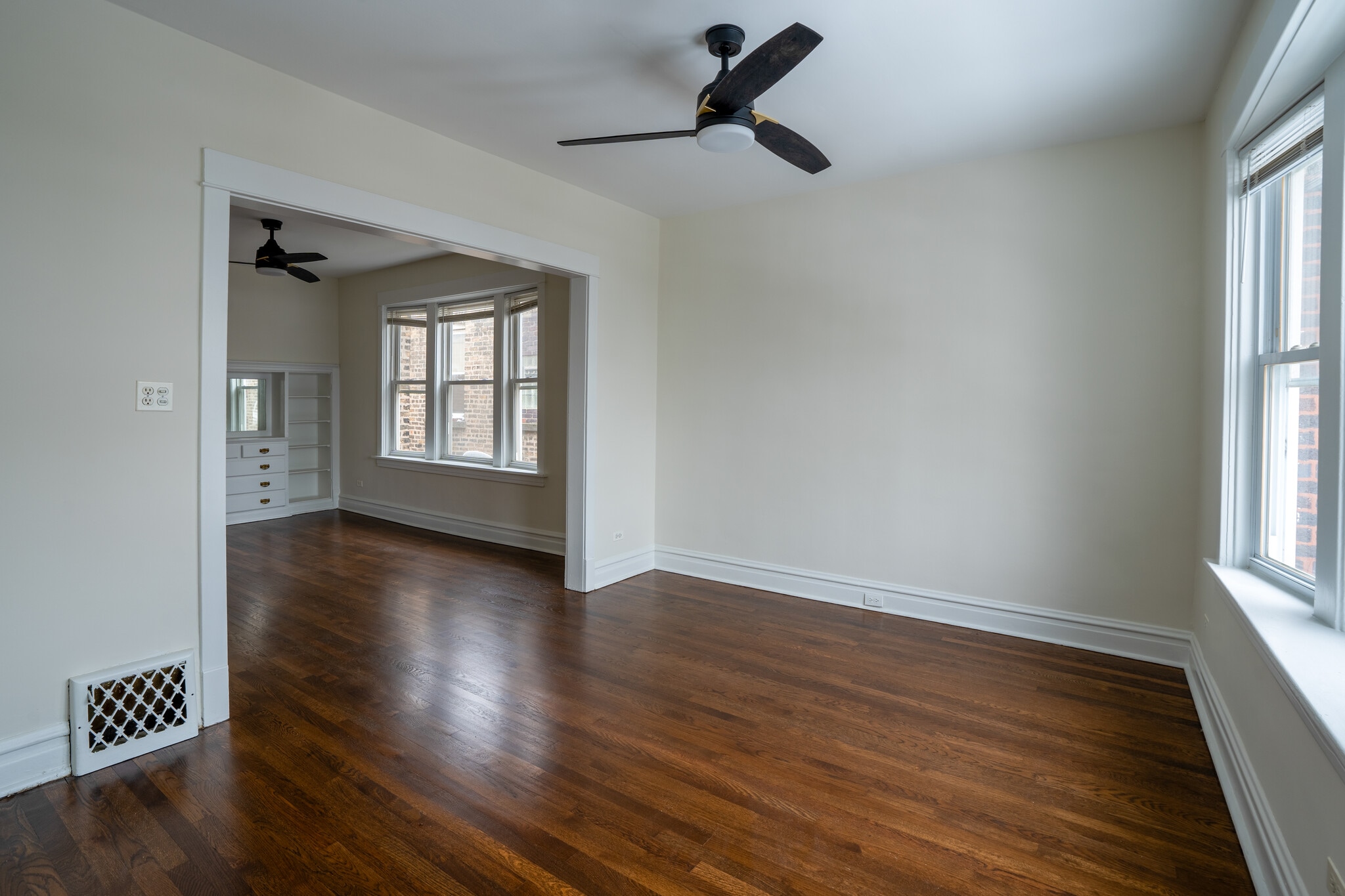 Building Photo - 3541 N Whipple St