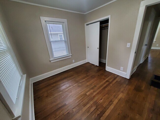 Building Photo - Adorable 2 bedroom, 1 bathroom home!