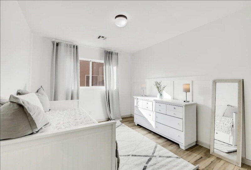 Building Photo - 30 Dovewood Ave