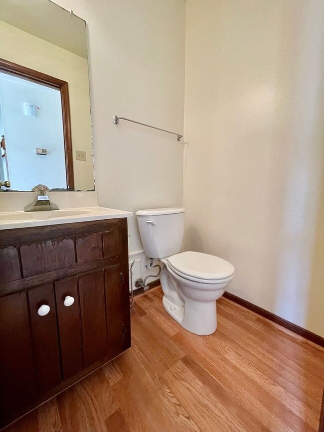 Building Photo - 1619 Autumn Dr