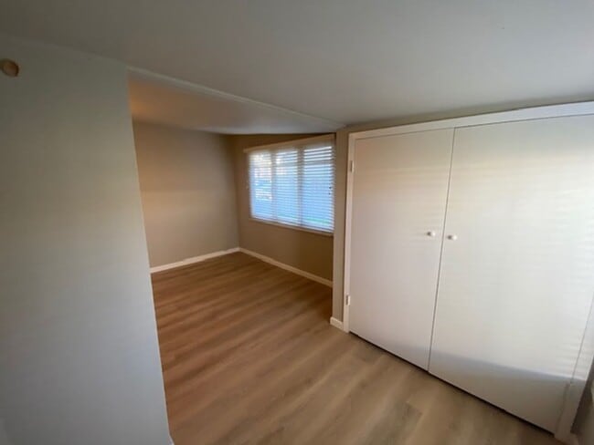 Building Photo - Cozy Pacific Grove Cottage