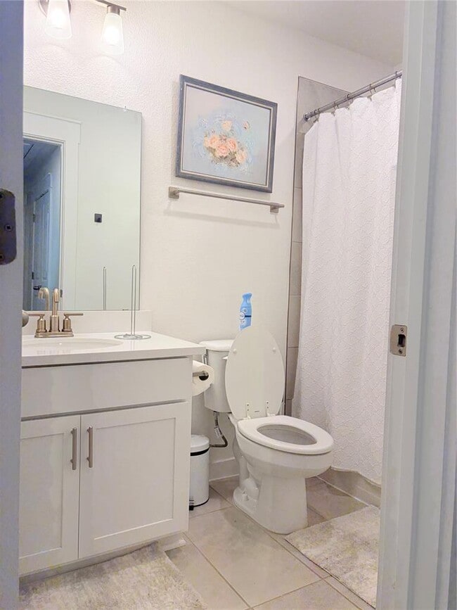 Building Photo - 182 Shackleton Dr