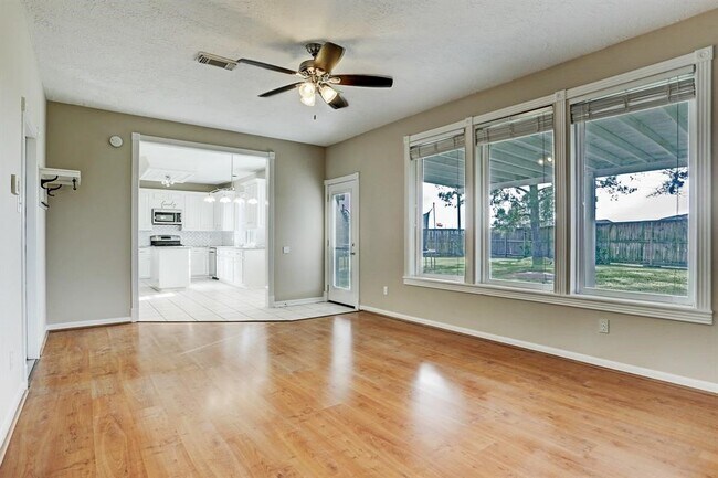 Building Photo - 23247 Diamond Knoll Ct