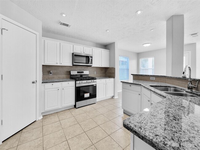 Building Photo - 11422 Moonlight Ridge Dr