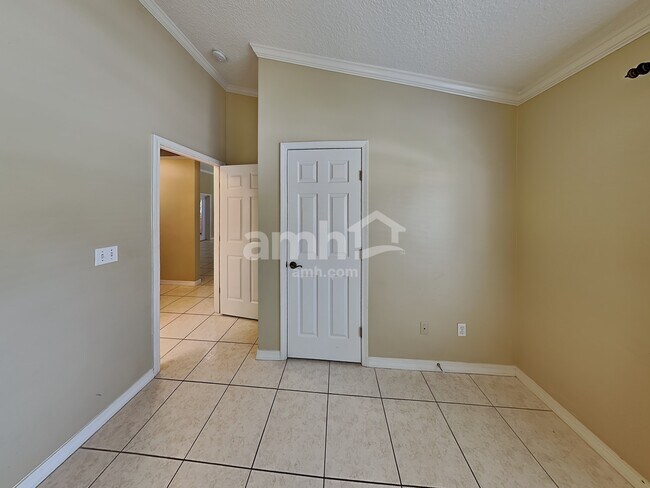 Building Photo - 317 Brazil Dr