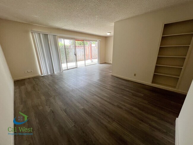 Building Photo - $2895 -  Downstairs 2 Bed 1.5 Bath-Updated Kitchen near Westgate Center