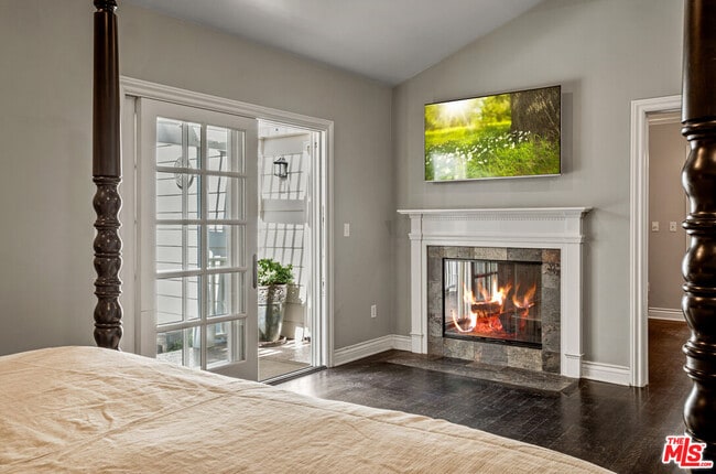 Building Photo - 4537 Agnes Ave