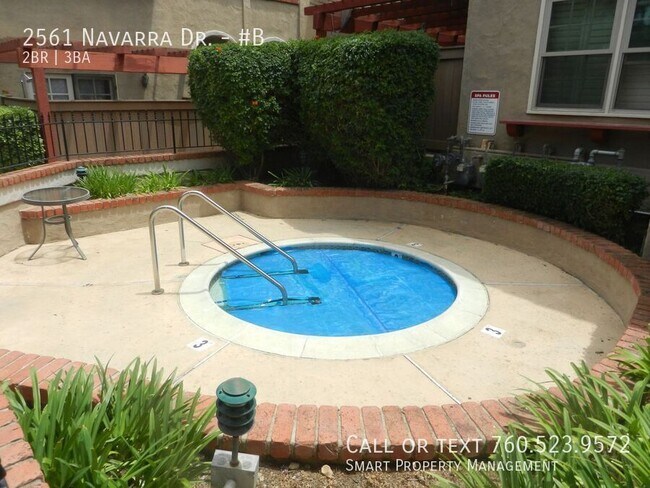 Building Photo - 2561 Navarra Dr