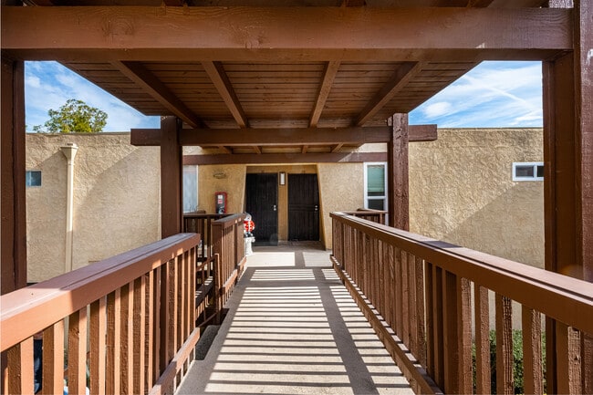 Building Photo - 1000 W MacArthur Blvd