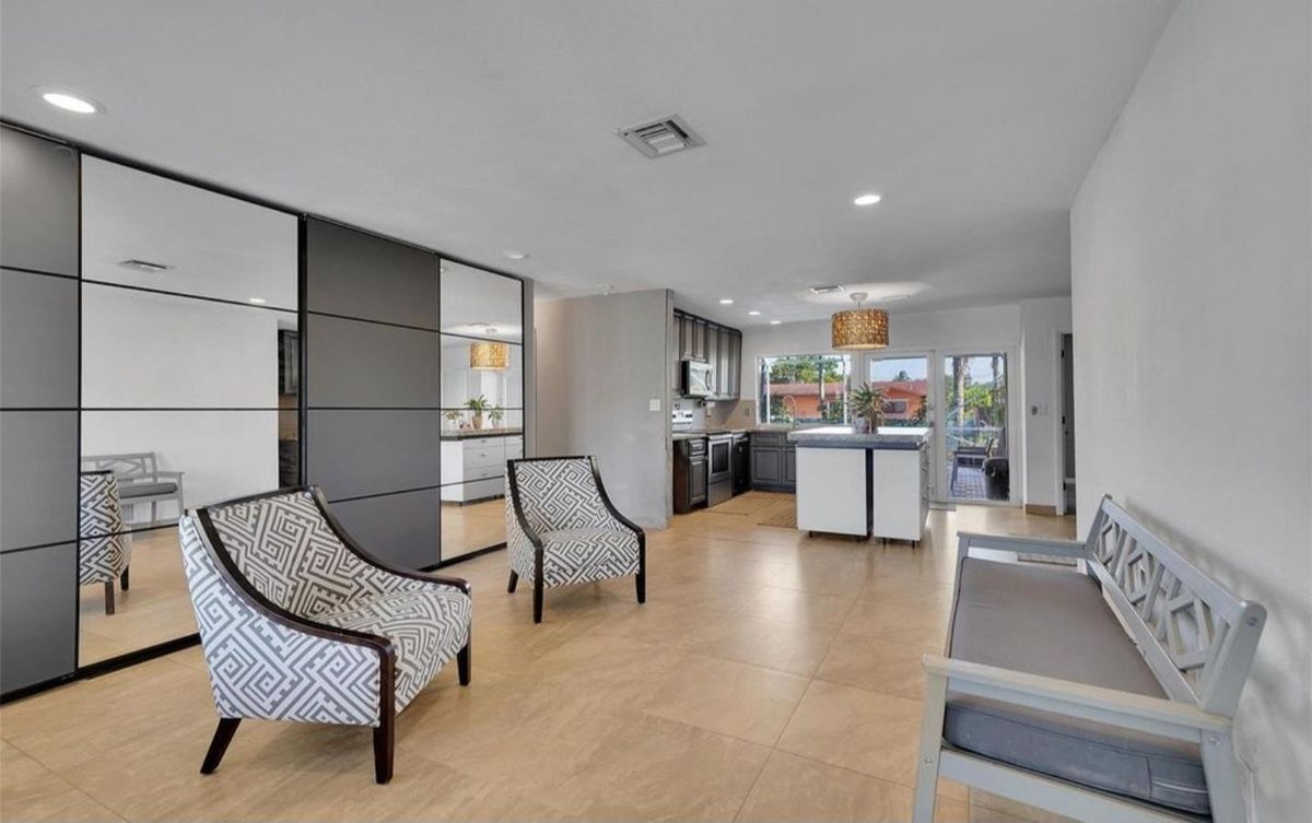 Building Photo - 1736 NW 38th St