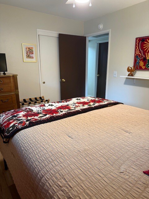 Building Photo - 812 Greenwich Dr