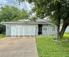 Building Photo - Beautiful 3BR Home in The Highlands Subdivision