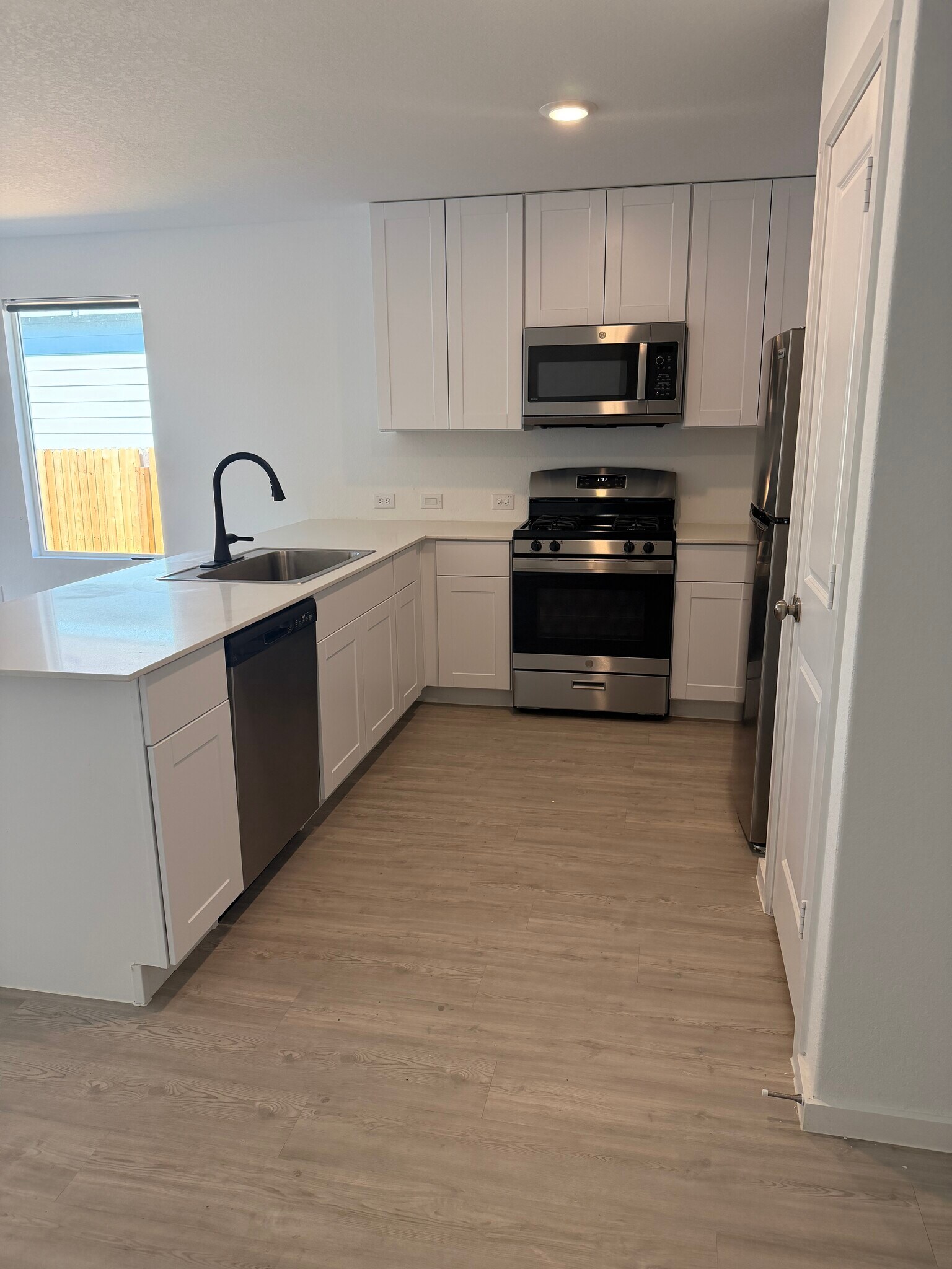 Building Photo - 6108 Bayberry Brk