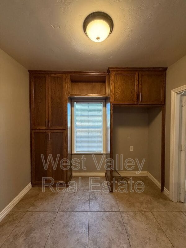 Building Photo - 408 F St