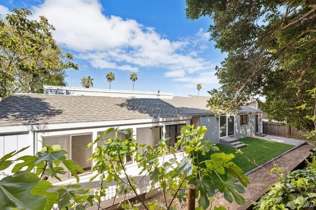 Building Photo - 31 Antilles Way