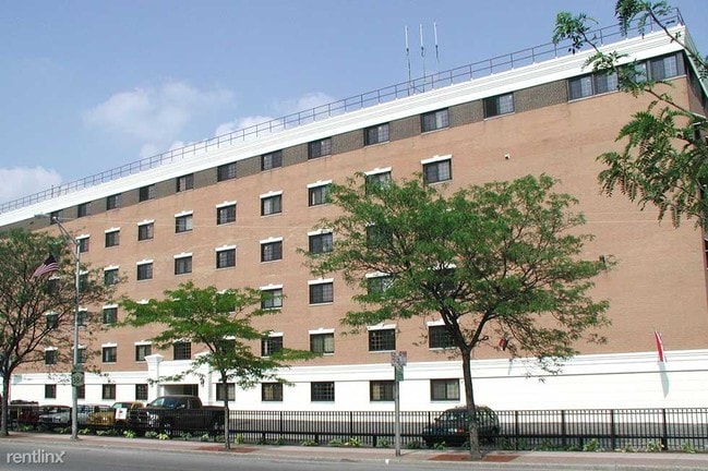 Primary Photo - 3015 Delaware Ave