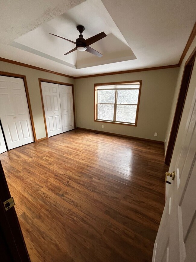 Building Photo - 30856 Kings Valley Way