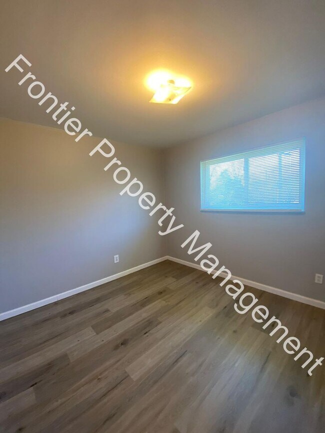 Building Photo - *$200 Off 1st Months May Move In Special* ...
