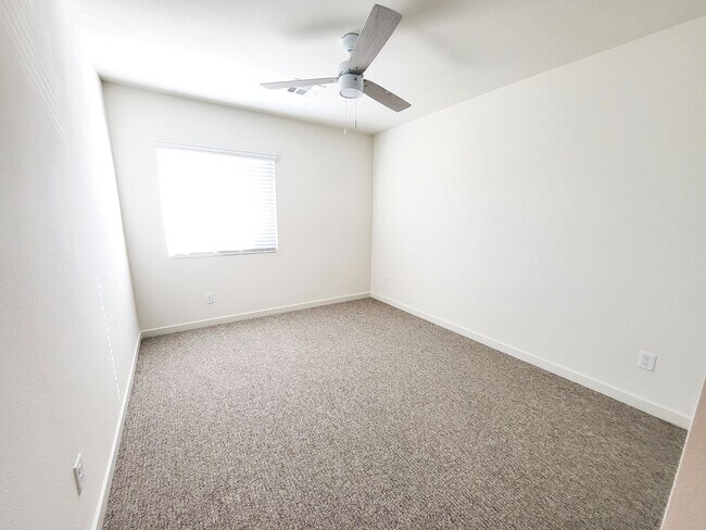 Building Photo - House for Rent in Summerlin Call or Text f...