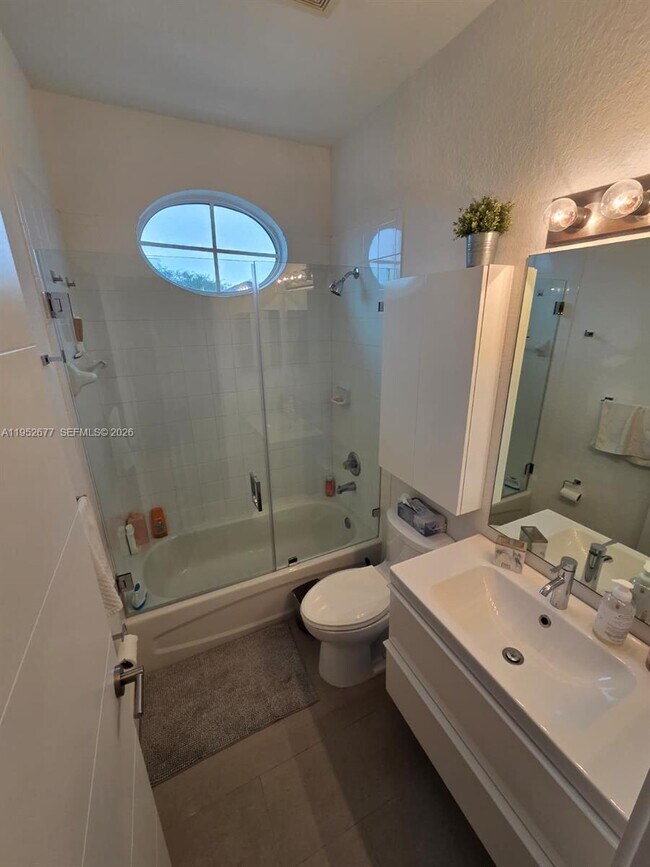 Building Photo - 11260 NW 84th St