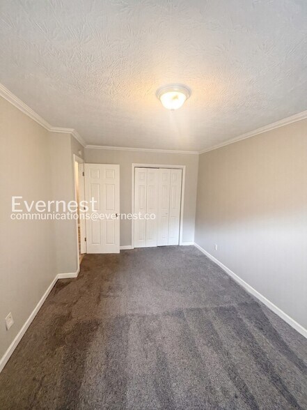 Building Photo - 1487 St Dunstans Rd