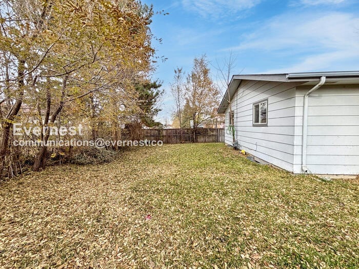 Building Photo - 739 43rd Ave