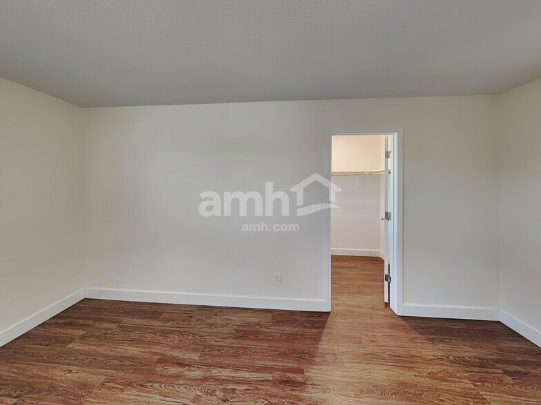 Building Photo - 9289 Baylee Bay Court