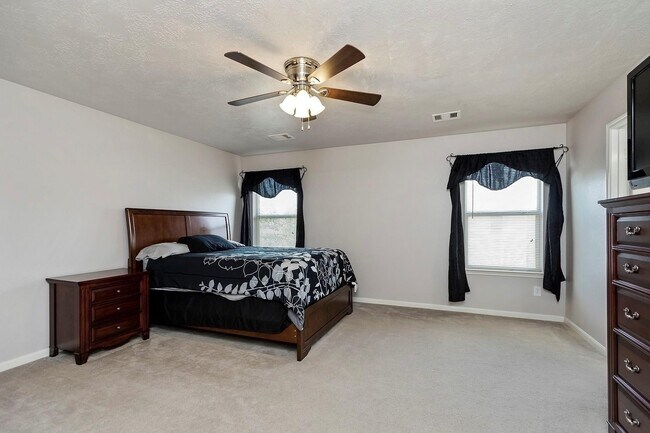 Building Photo - 20738 Fair Castle Dr