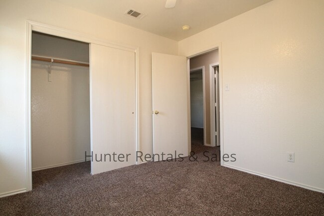Building Photo - Immaculate Harker Heights 3 Bedroom