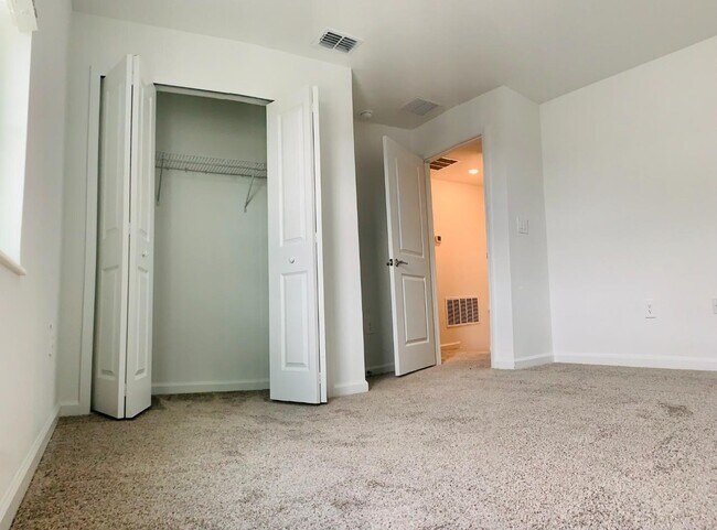 Building Photo - 10672 Words Dr