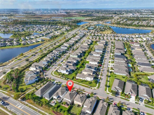 Building Photo - 6207 Voyagers Pl