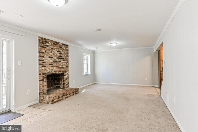 Building Photo - 9929 Hemlock Woods Ln