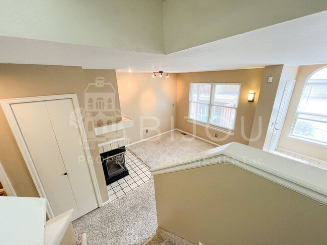 Building Photo - Ptarmigan Valley Townhome