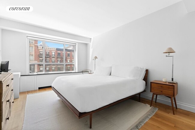 Building Photo - 200 E 66th St