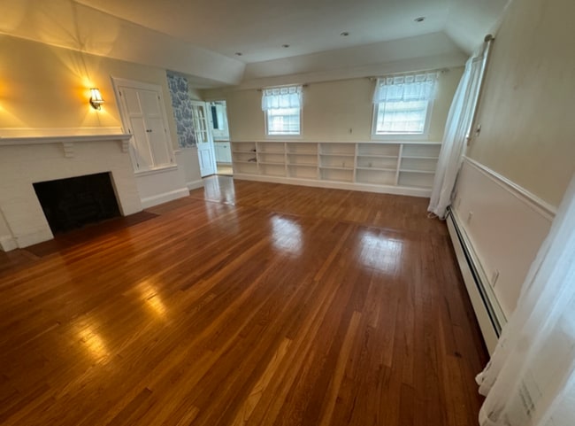 Building Photo - 16 Colburn St