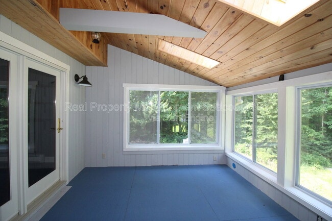 Building Photo - 21 Cutts Rd