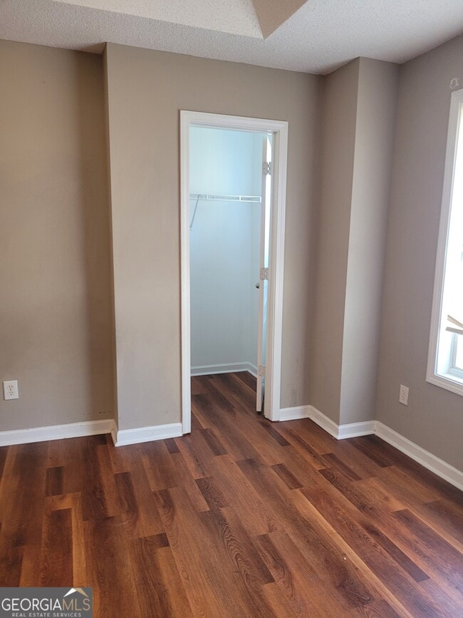 Building Photo - 8576 Thomas Rd