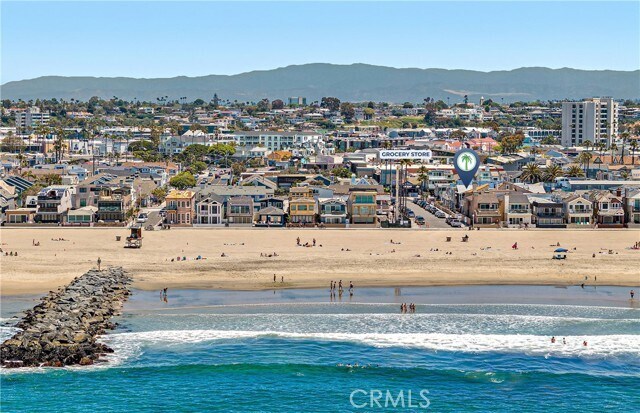 Building Photo - 112 31st St