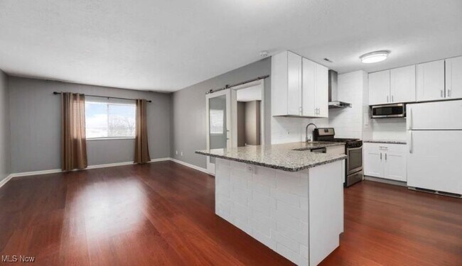 Building Photo - 25735 Lorain Rd
