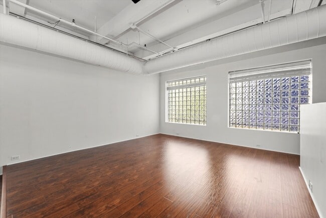 Building Photo - 1301 S Wabash Ave