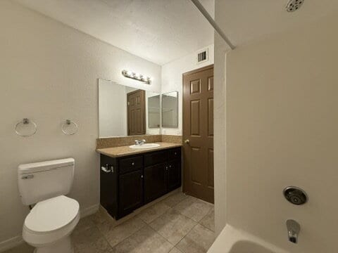 Building Photo - Downstairs 2 bed 1 bath with yard near Silver Creek, $975
