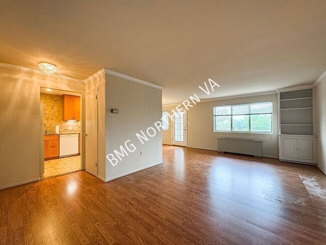 Building Photo - 200 N Maple Ave