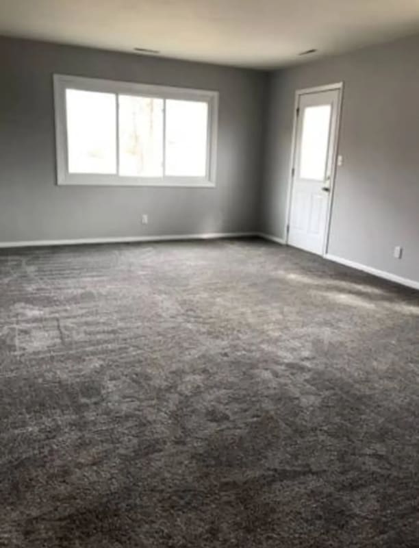 Building Photo - 909 Columbus St