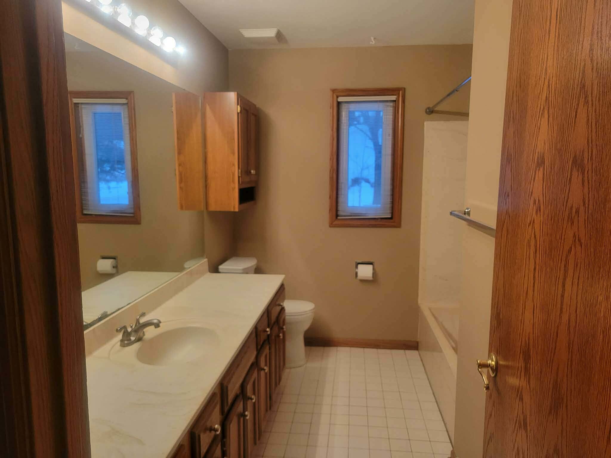 Building Photo - 3101 Dorchester Way